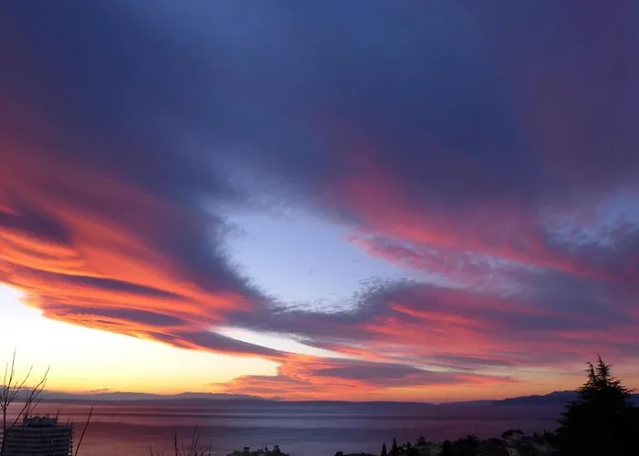 Claudia Οπατία