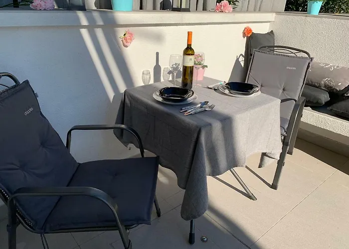 Claudia Οπατία